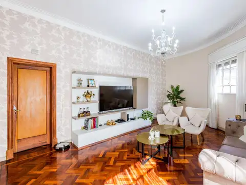 VENTA - Departamento Piso Exclusivo de 4 Dormitorios con Balcón. Centro, Rosario.