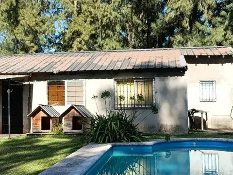 Casa en Venta con 3 cocheras