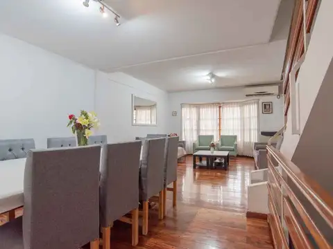 Depto Tipo Casa en Venta de 4 ambientes
