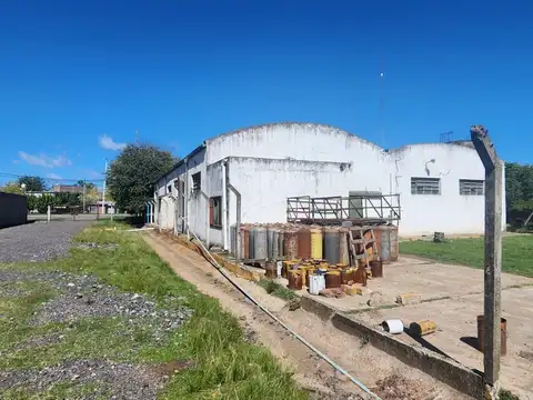 Galpón Industrial 1450 m² Edif. s/ Avenida - Con RENTA - Pontevedra