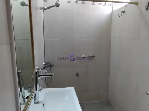 Departamento de 2 ambientes en primer piso con altillo