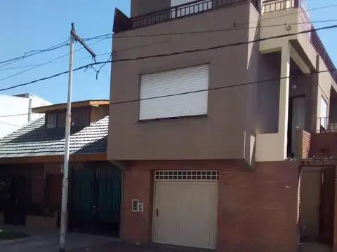 Villa Bonich. P.H. 3 ambientes en 2 plantas. Apto crédito hi
