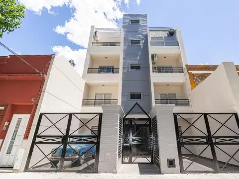 Venta Departamento  en Liniers Muy luminoso