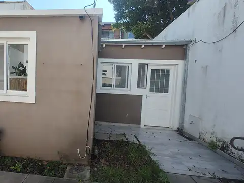 Depto Tipo Casa en Alquiler en San Isidro, $ 900.000