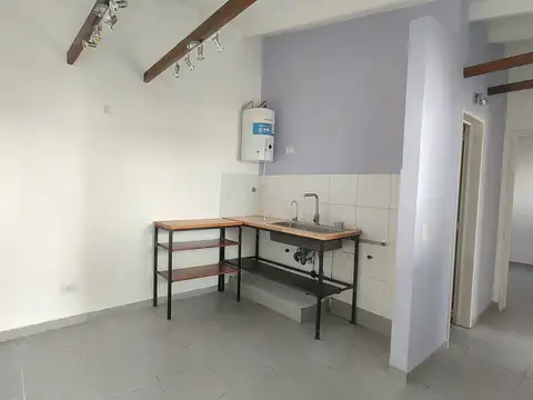 Depto Tipo Casa 2 ambientes con 1 baño