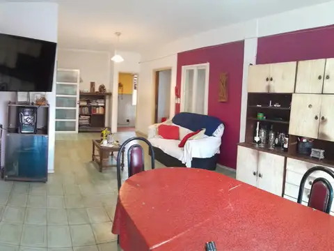 Avda. Alberdi al 550 - Vende Casa