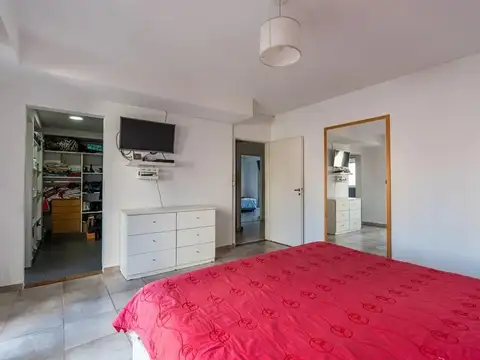Venta casa de 6 ambientes con cochera cubierta  en Floresta