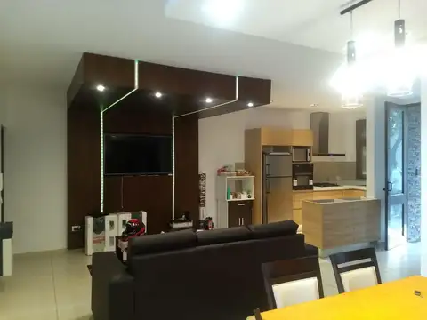 Casa en Venta en Pizzurno, USD 250.000