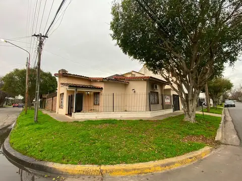 Casa 3 ambientes- Ituzaingó Norte