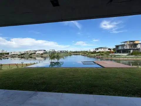 Av Del Golf- Barrio Virazon 100