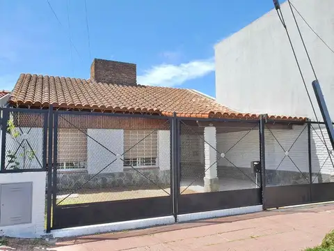 Venta casa de 4 ambientes