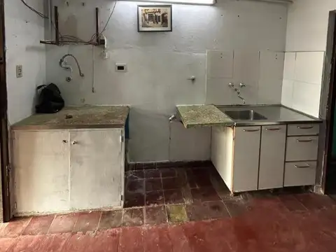 Casa 2 ambientes con 1 baño