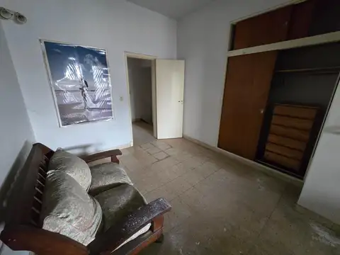 Depto Tipo Casa en Venta 50 años