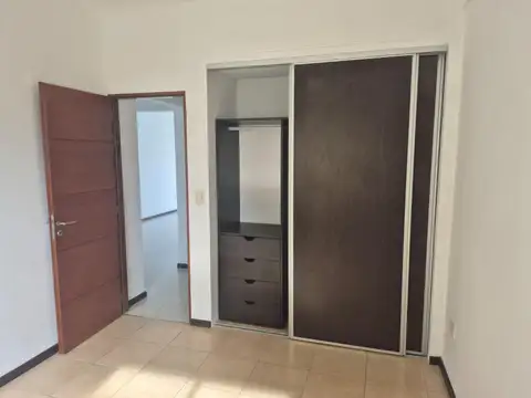 Juramento 1400, Piso 7 D