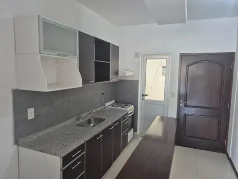 Juramento 1400, Piso 7 D