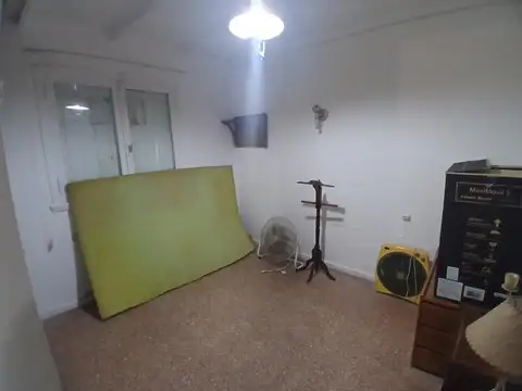 Departamento 3 ambientes con quincho y patio