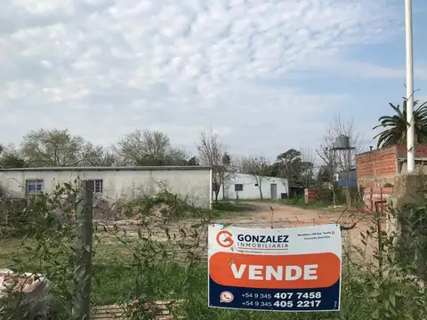 Propiedad con dos edificaciones