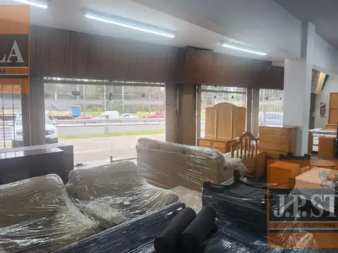 Local Comercial 400 m² S/ Avenida - La Tablada