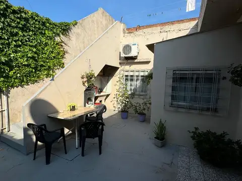 Casa tipo PH con entrada independiente