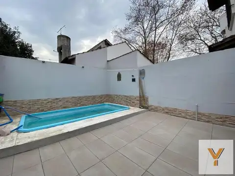 Casa en Alquiler en Adrogue, $ 950.000