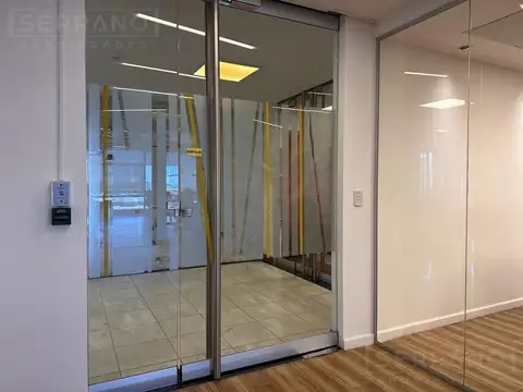 Oficina 3 ambientes con 2 baños