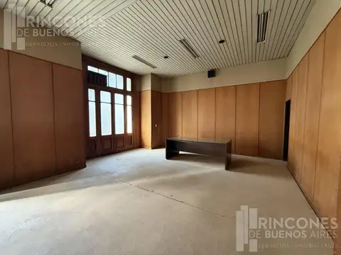 Excelente Piso de Categoría - Doble Ingreso - 300m2