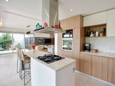 Barrio Las Huertas (501 y 150) 5600