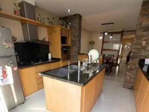 Depto Tipo Casa en Venta de 3 dormitorios