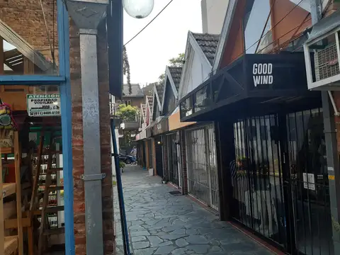 Av. Rivadavia 16100