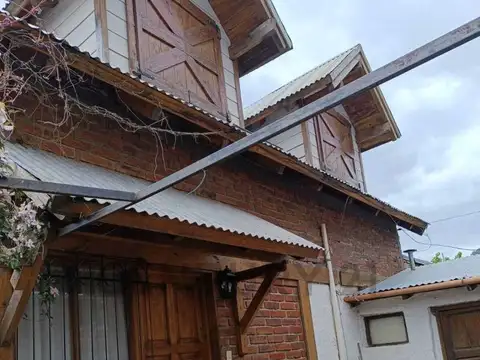 VENTA CASA SAN MARTIN DE LOS ANDES  + DEPARTAMENTO 1 DORMITORIO . VILLA VEGA MAIPU