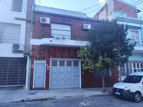 VENTA PH  2 AMBIENTES A REFACCIONAR EN PARQUE CHACABUCO