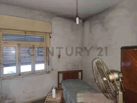 Depto Tipo Casa en Venta en Parque Chacabuco, USD 50.000