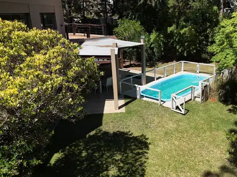 Casa en Barrio Alamos - 8 Huespedes - Piscina - Pinamar