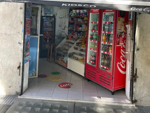 Av. Pres. Roque Sáenz Peña 900