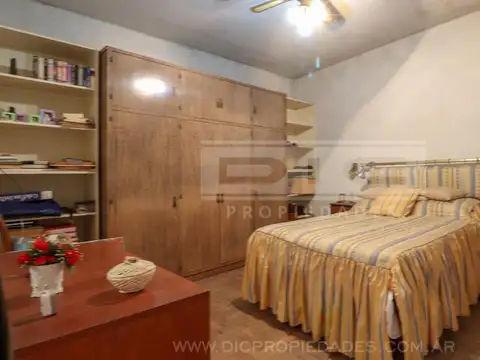 Depto Tipo Casa en Venta 50 años