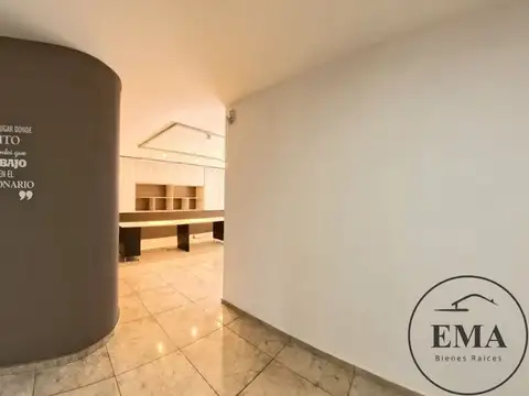 Oficina en Venta al Norte