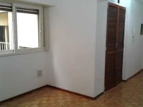 Tucumán 1700, Piso 2do