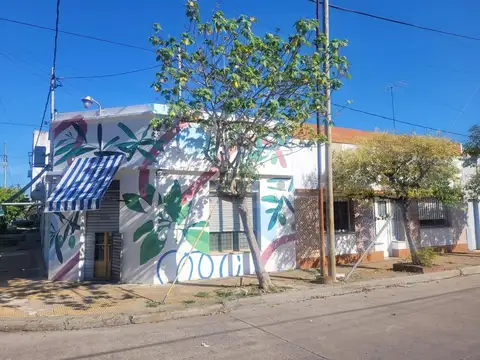 Casa en Berisso dorm y local comercial