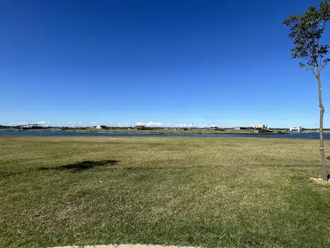 Barrio Amarras, Puertos del Lago