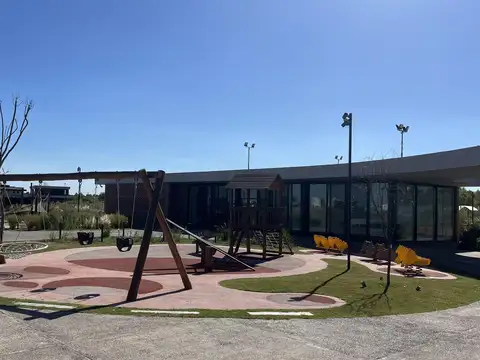 Barrio Amarras, Puertos del Lago
