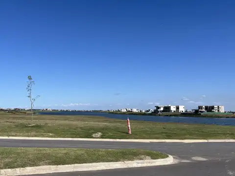 Terreno en Venta en Puertos - Barrio Amarras, USD 309.000