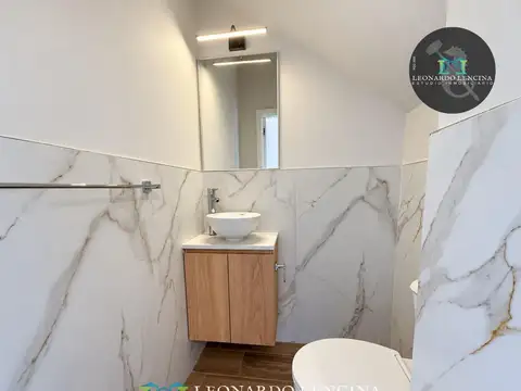 Depto Tipo Casa 4 ambientes con 2 baños