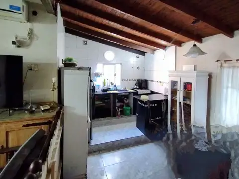 VENTA Casa 3 Amb Merlo Lote