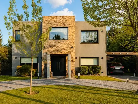 Venta | CASA 4 AMBIENTES | Barrio San Francisco, Villanueva | GRAN BALCÓN | PILETA | PARRILLA