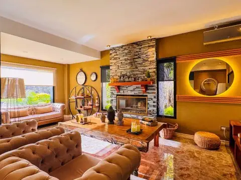 Casa en Venta con 1 cochera