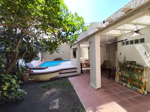 General Paz casa en venta  Frente a la Plaza
