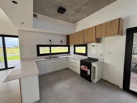 Casa en Alquiler de 3 dormitorios