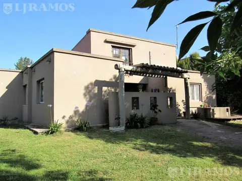 LOTE INTERNO. APTA CREDITO. 3 DORMITORIOS EN P.B. y ESCRITORIO.