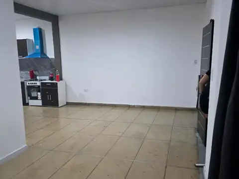 Depto Tipo Casa en Alquiler de 3 ambientes
