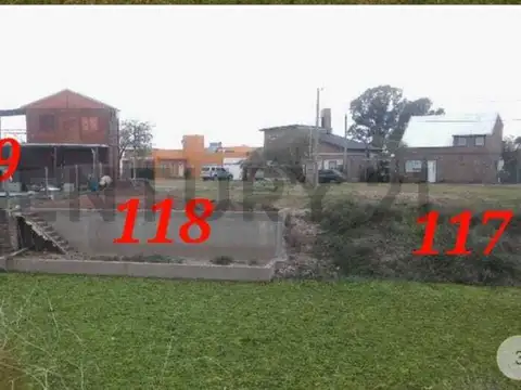 Terreno en Venta 25  mts Fondo